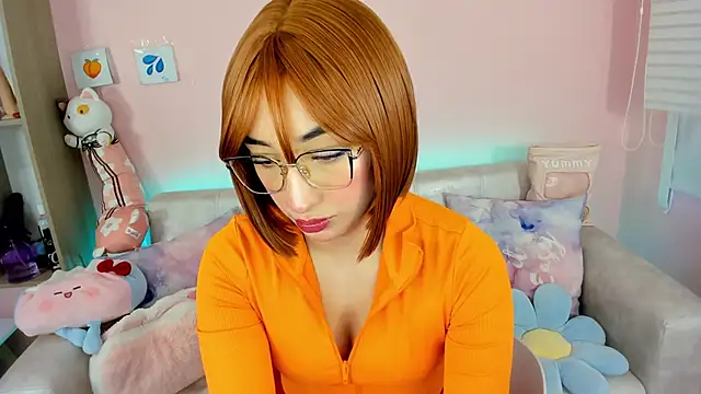 tinysara online show from 11/23/25, 04:17