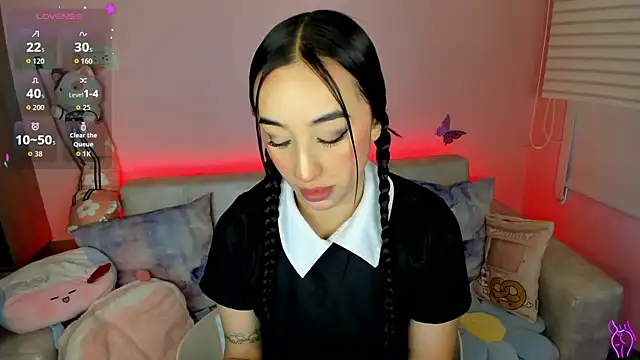 tinysara online show from 03/13/26, 04:34