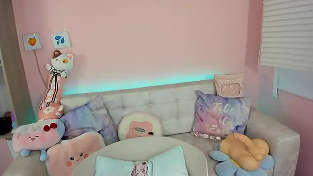 tinysara online show from 11/15/25, 04:22