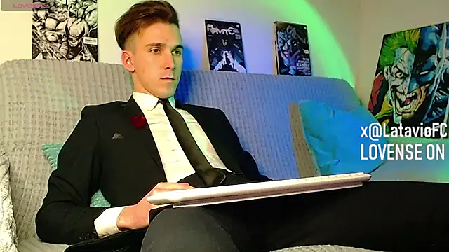 Midnighter  online show from 04/01/26, 10:39