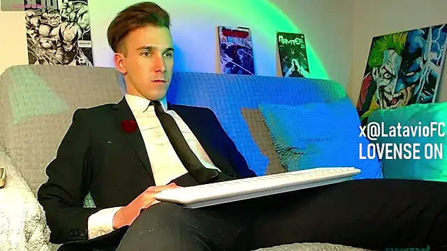 Midnighter  online show from 04/07/26, 08:43