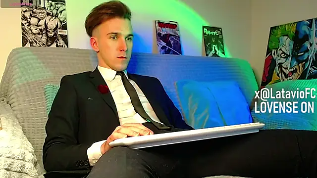 Midnighter  online show from 04/12/26, 02:26