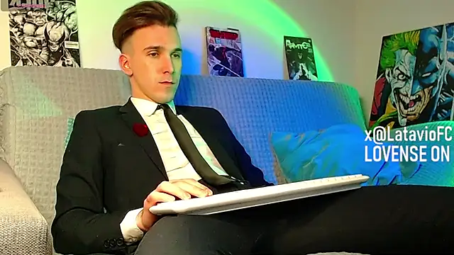 Midnighter  online show from 04/29/26, 01:48