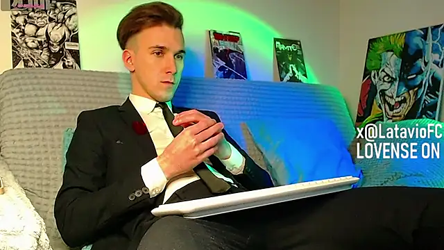 Midnighter  online show from 04/12/26, 10:24