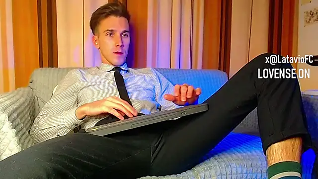 Midnighter  online show from 11/22/25, 12:54