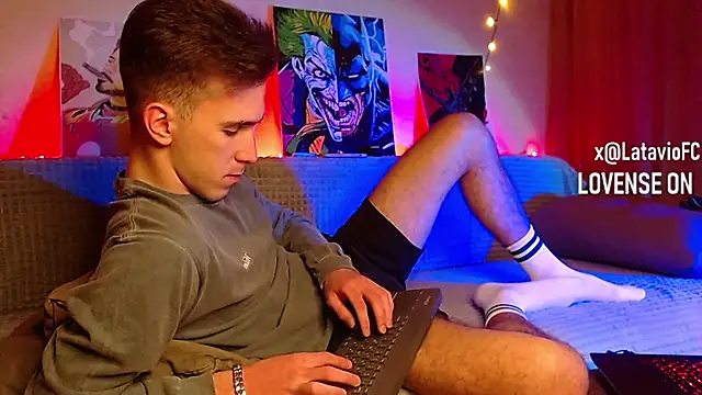 Snapshot of Midnighter_ chatting on 03/06/25, 10:15 Midnighter  online show from 03/06/25, 10:15