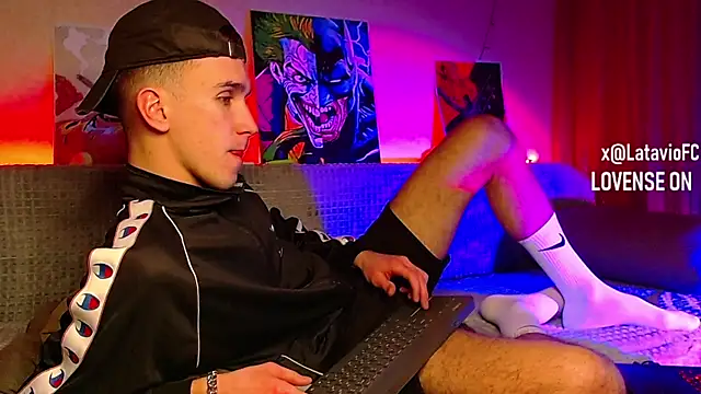 Snapshot of Midnighter_ chatting on 01/31/25, 01:56 Midnighter  online show from 01/31/25, 01:56