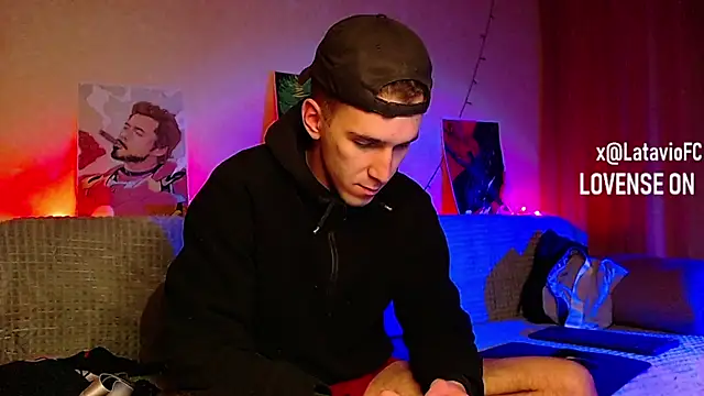 Snapshot of Midnighter_ chatting on 02/09/25, 10:21 Midnighter  online show from 02/09/25, 10:21