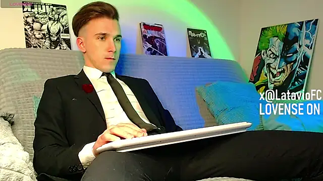 Midnighter  online show from 04/10/26, 06:48