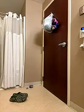 Snapshot of BBC_LONGPIPE22 chatting on 10/04/25, 05:47 BBC LONGPIPE22 online show from 10/04/25, 05:47