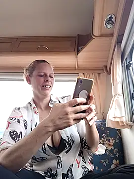 WildScorpio86 online show from 12/14/25, 08:42