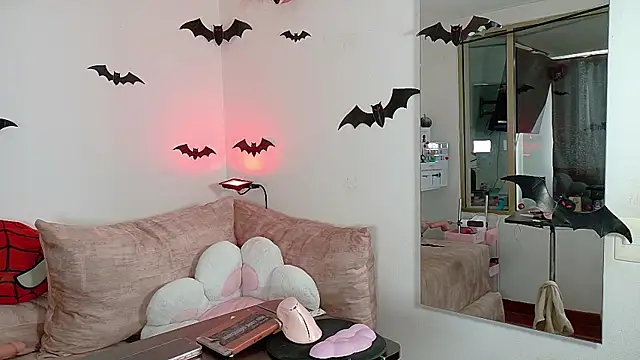 megan doll2 online show from 10/29/25, 08:52