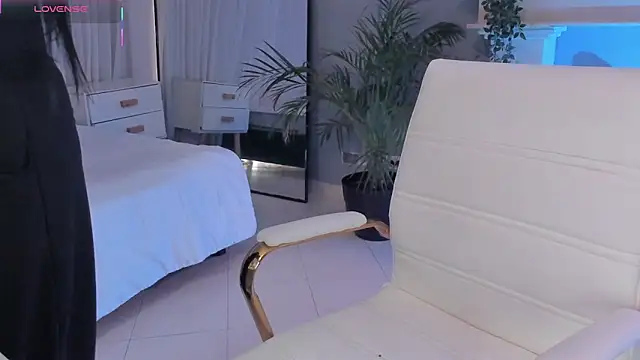 scarlet miller1 online show from 10/02/25, 12:08