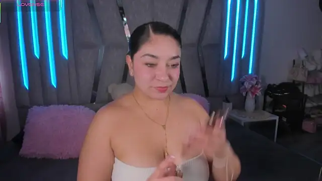 Snapshot of scarlet_miller1 chatting on 05/14/26, 09:01 scarlet miller1 online show from 05/14/26, 09:01