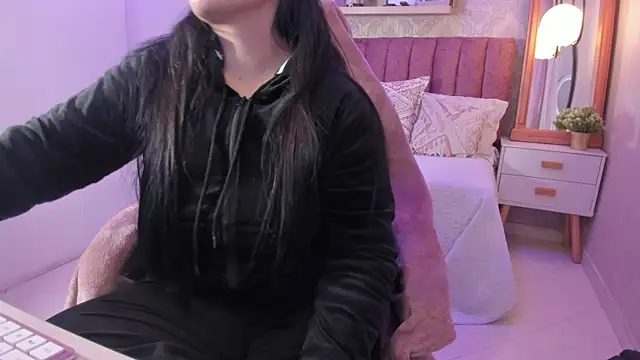 scarlet miller1 online show from 10/15/25, 11:51