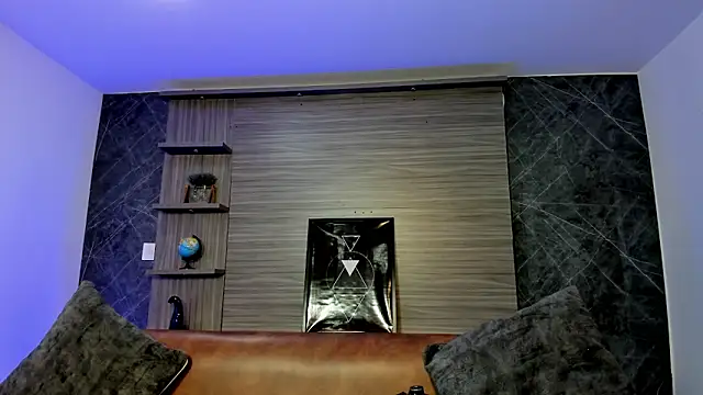 charlottewhitte online show from 12/20/25, 03:48