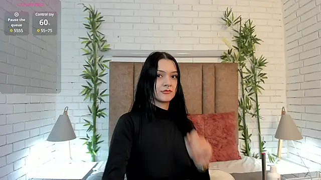 Snapshot of charlottewhitte chatting on 03/14/25, 01:02 charlottewhitte online show from 03/14/25, 01:02