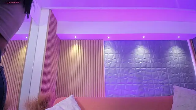 Snapshot of charlottewhitte chatting on 03/13/25, 11:41 charlottewhitte online show from 03/13/25, 11:41