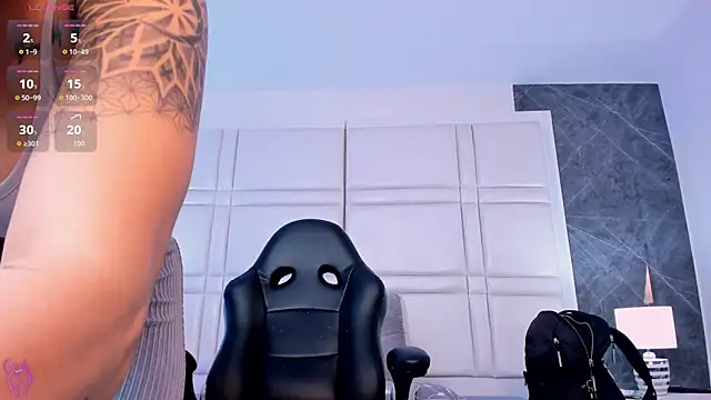 charlottewhitte online show from 07/15/26, 10:55
