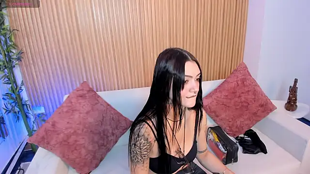 Snapshot of charlottewhitte chatting on 11/27/25, 03:56 charlottewhitte online show from 11/27/25, 03:56