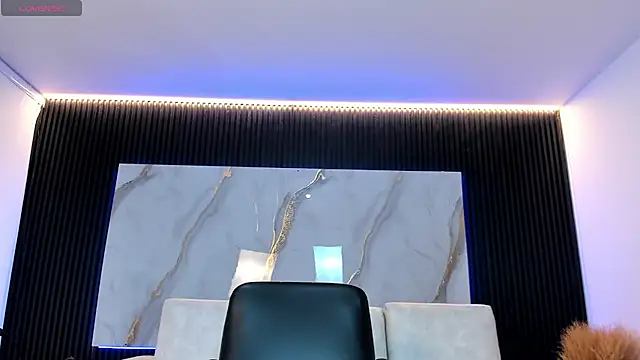 Snapshot of charlottewhitte chatting on 10/22/25, 11:42 charlottewhitte online show from 10/22/25, 11:42