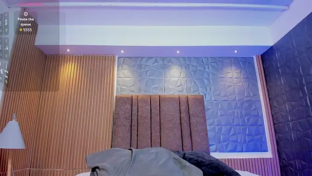 charlottewhitte online show from 03/30/26, 12:28