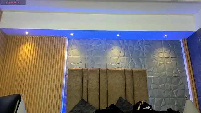 Snapshot of charlottewhitte chatting on 09/27/25, 12:22 charlottewhitte online show from 09/27/25, 12:22