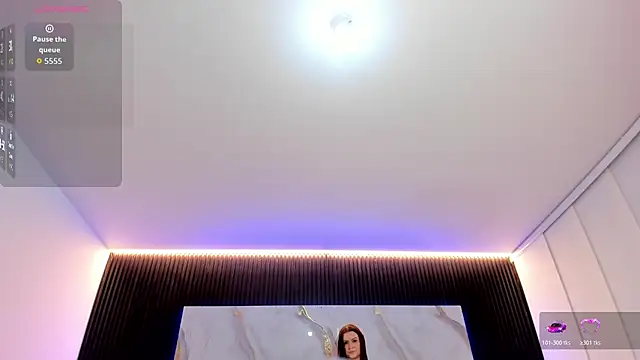 charlottewhitte online show from 03/11/26, 11:37