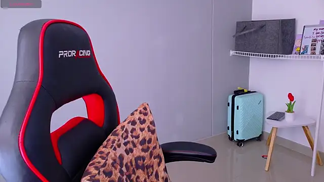 samantha tattu online show from 04/15/26, 07:29