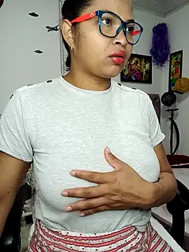 Snapshot of chalohott chatting on 12/02/25, 10:50 chalohott online show from 12/02/25, 10:50