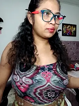 Snapshot of chalohott chatting on 01/12/26, 08:21 chalohott online show from 01/12/26, 08:21