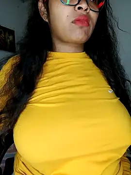 Snapshot of chalohott chatting on 07/17/26, 10:45 chalohott online show from 07/17/26, 10:45