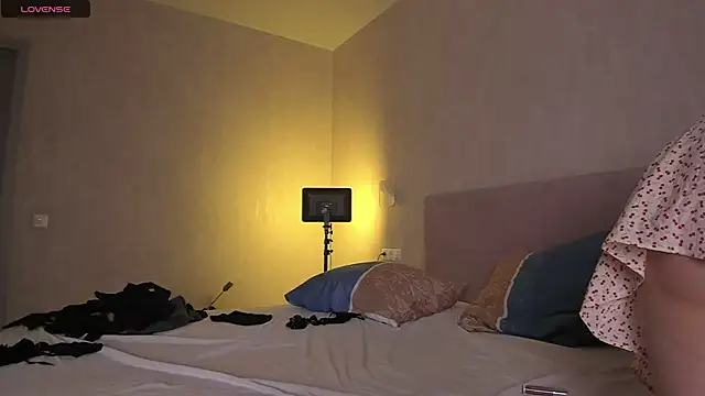 PatriciaBlairs online show from 10/25/25, 02:17