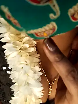 tuttifrutti17 online show from 02/18/25, 05:42