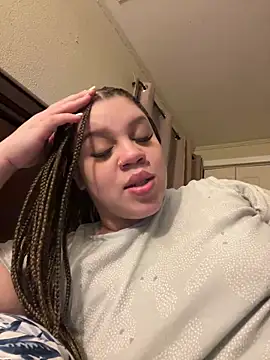 QueenNuttCollector online show from 01/30/25, 01:33