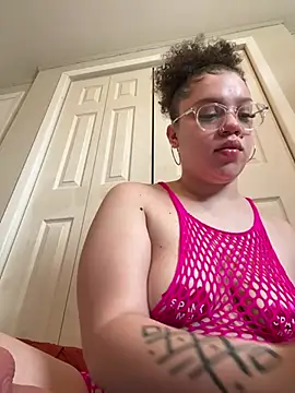 QueenNuttCollector online show from 04/03/26, 06:14