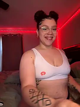 QueenNuttCollector online show from 11/04/25, 12:09