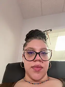 QueenNuttCollector online show from 05/27/26, 04:03