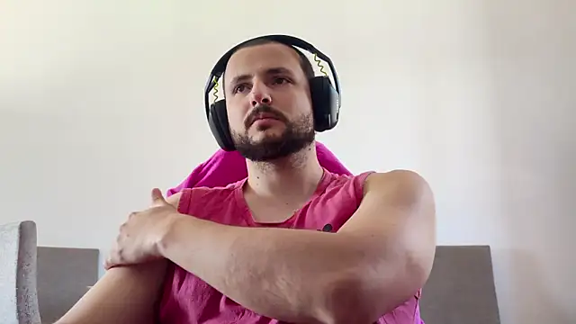 iurytx online show from 11/19/25, 03:12