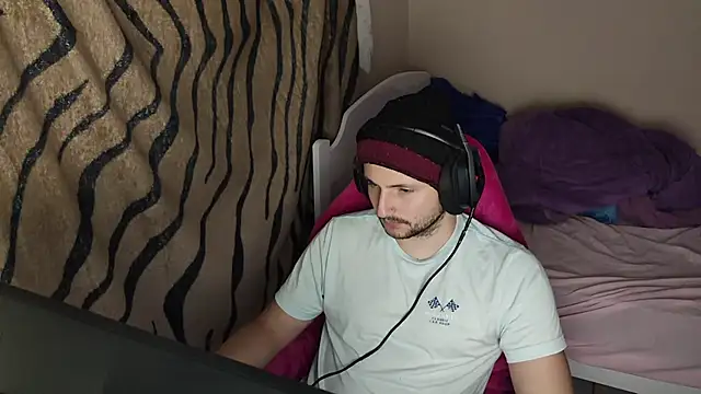 iurytx online show from 02/23/25, 01:35