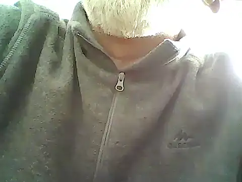 Snapshot of xcimeru chatting on 02/11/25, 02:57 xcimeru online show from 02/11/25, 02:57