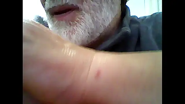 Snapshot of xcimeru chatting on 10/16/25, 06:21 xcimeru online show from 10/16/25, 06:21