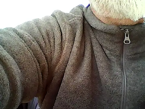 Snapshot of xcimeru chatting on 03/05/25, 12:11 xcimeru online show from 03/05/25, 12:11