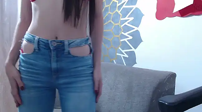 Snapshot of angel_girl0610 chatting on 02/05/25, 09:50 angel girl0610 online show from 02/05/25, 09:50