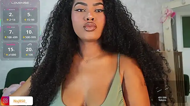 HOTBLACKANDWHITE2 online show from 01/12/26, 11:20