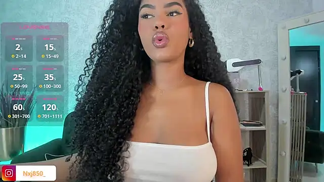 HOTBLACKANDWHITE2 online show from 11/03/25, 03:01