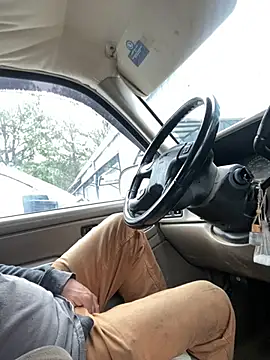 Snapshot of Themechanic420 chatting on 02/06/25, 01:43 Themechanic420 online show from 02/06/25, 01:43