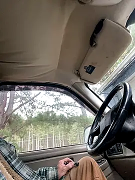 Snapshot of Themechanic420 chatting on 10/30/25, 01:20 Themechanic420 online show from 10/30/25, 01:20