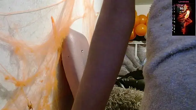 toxxxic cams online show from 10/26/25, 07:53