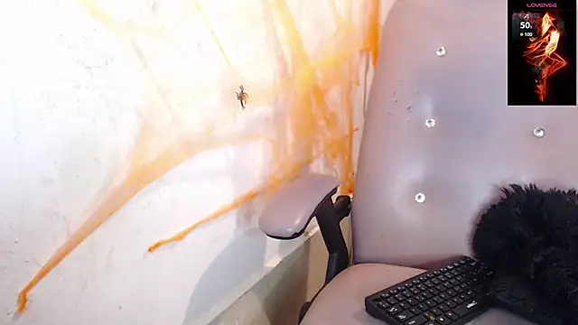 toxxxic cams online show from 10/16/25, 02:20